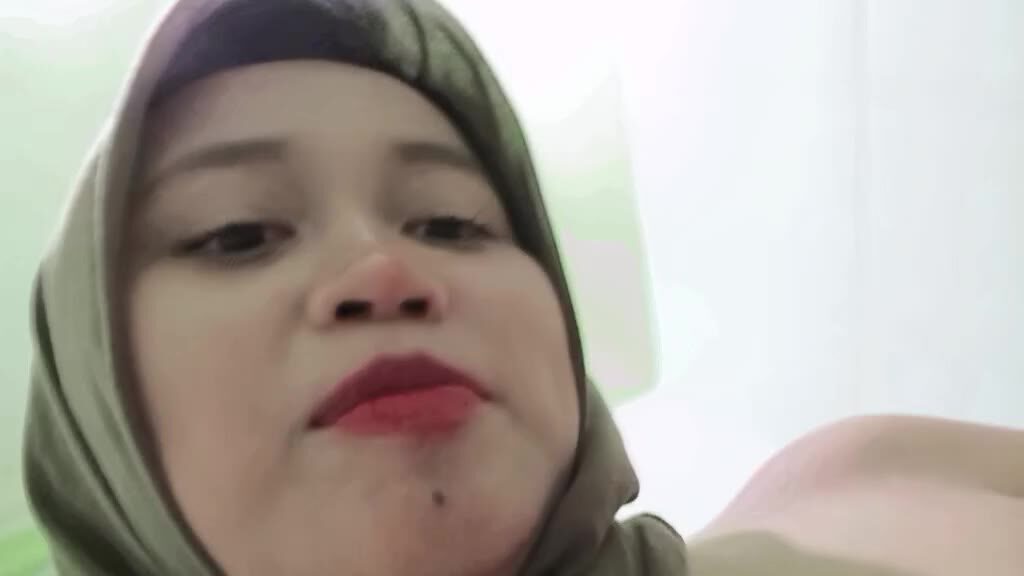 Nisya Hijab Colmek Ditoilet Kantor Kerja